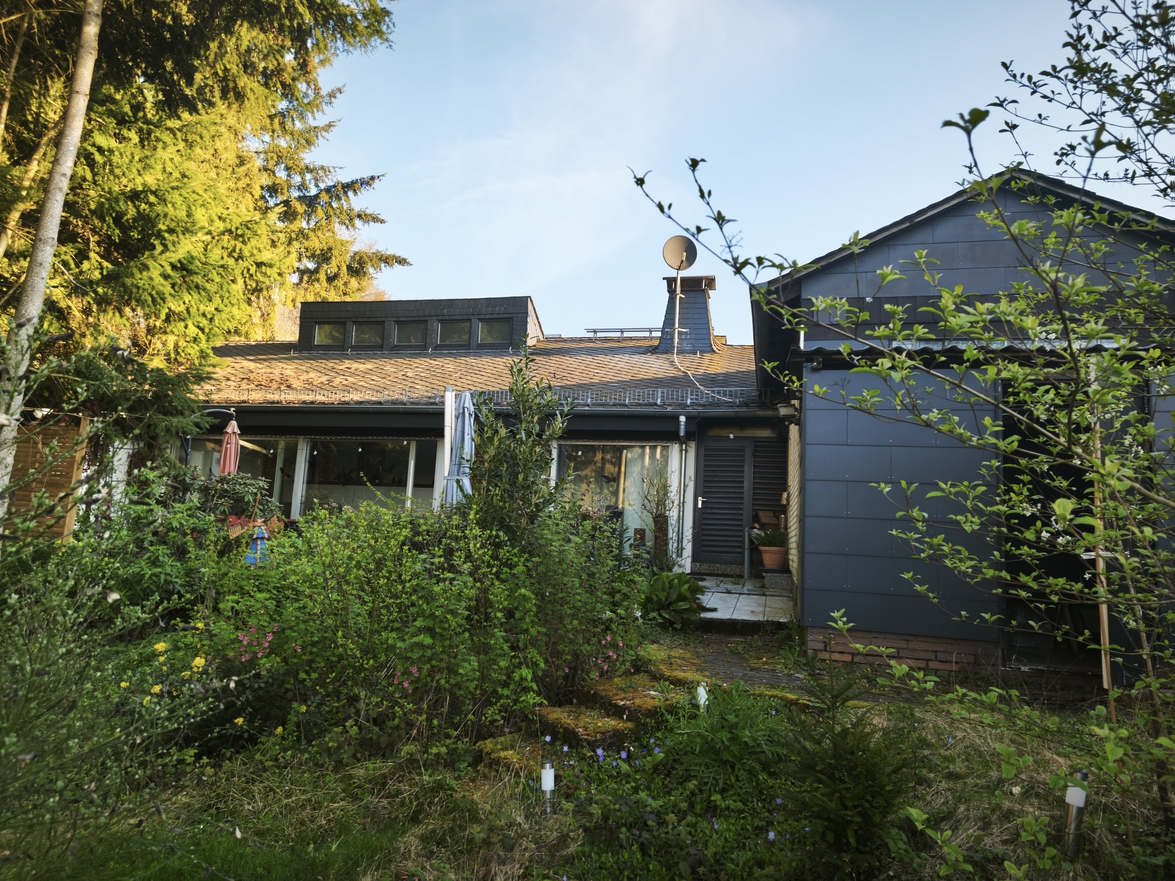 Großer Garten mit Fernblick Schauren
